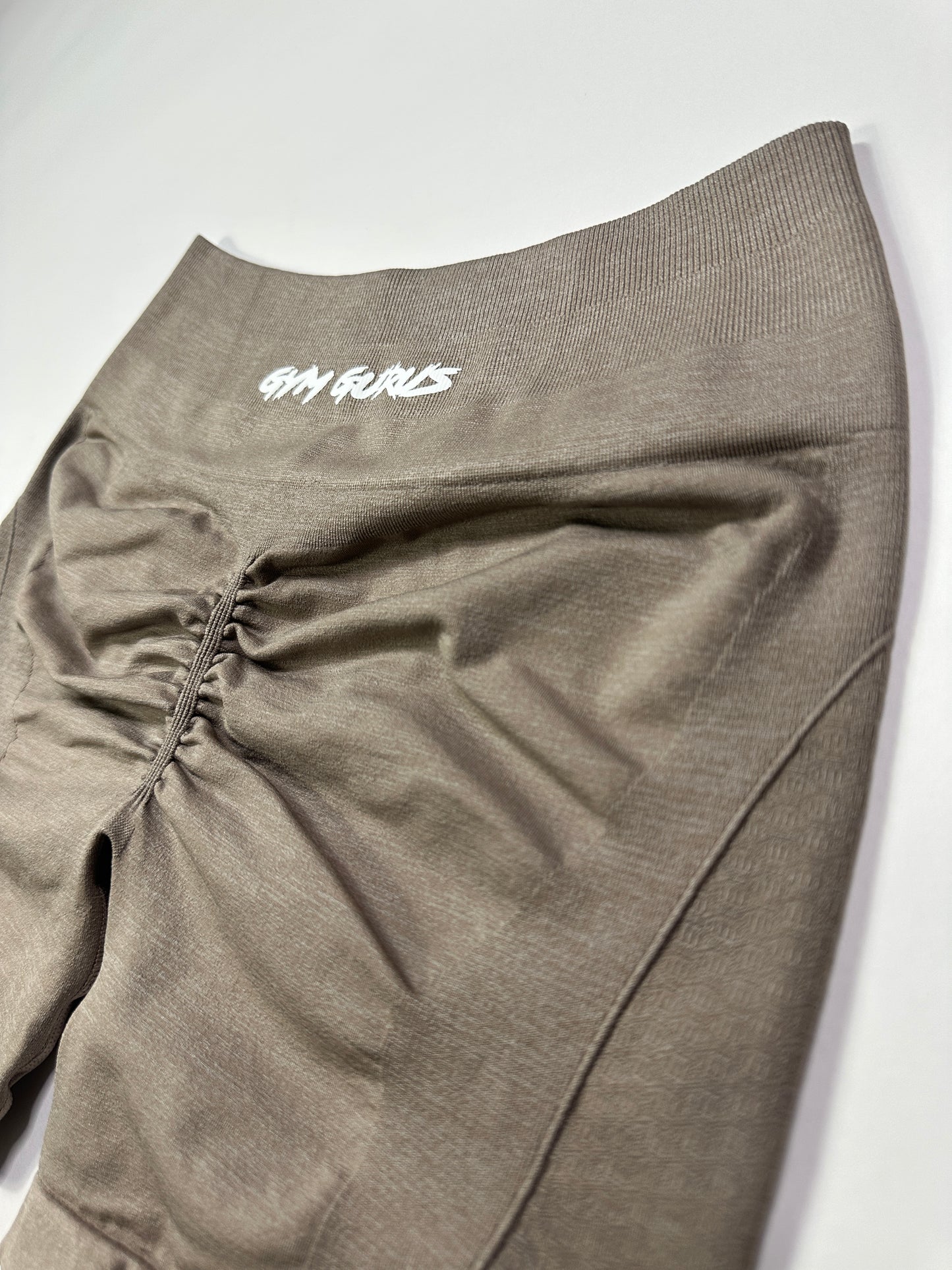 Strength Seamless Contour Shorts - Mocha Brown